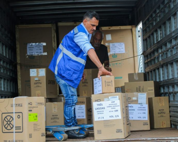 Salas de vacina Três LAGOAS: MAIS MODERNAS para VOCÊ! 2 ENTREGA DE EQUIPAMENTOS VACINA POSTO INTERLAGOS 17 12 9 scaled 1